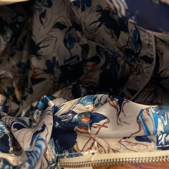 Backpack - Picture 5 of 10